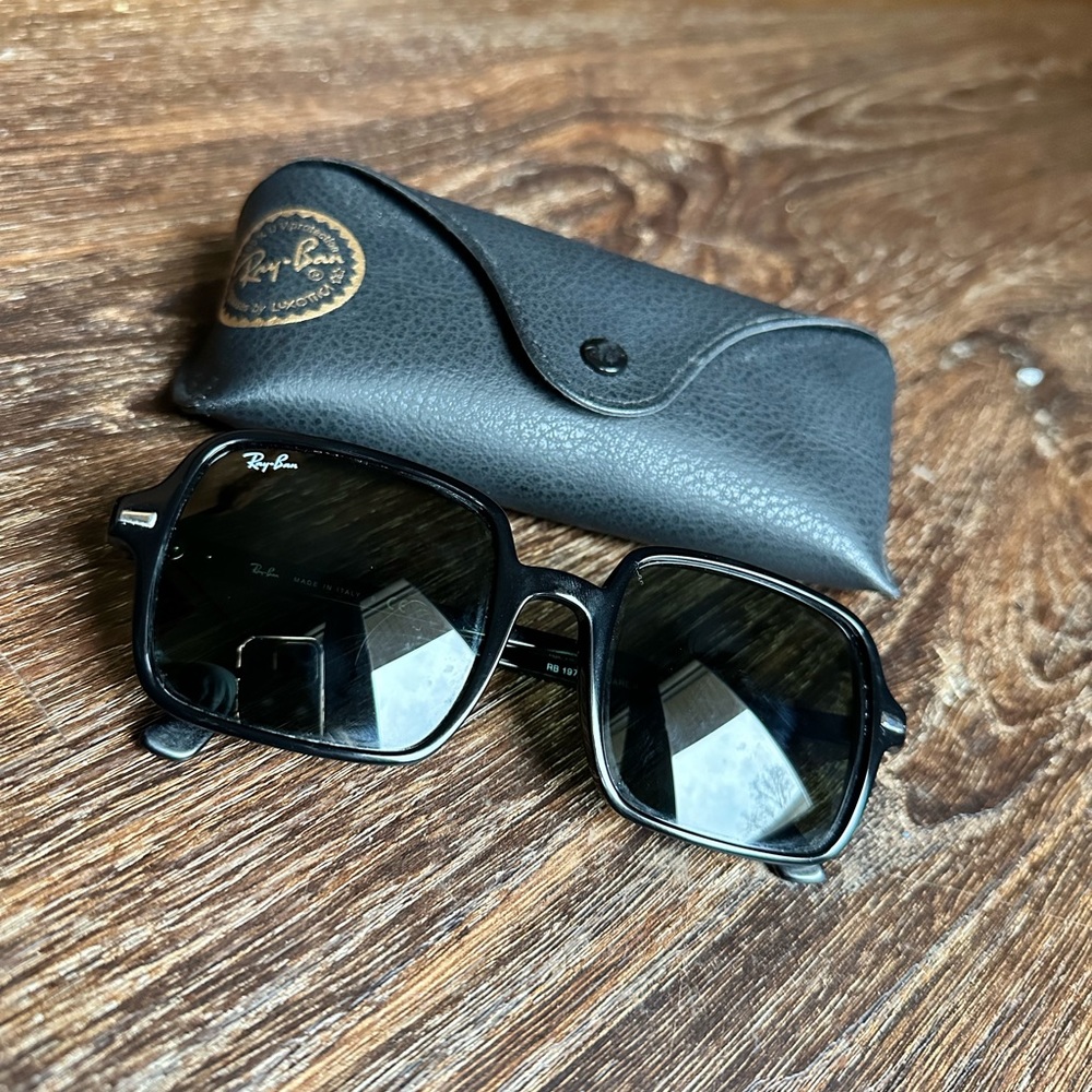 Ray Ban square II sunglasses in black